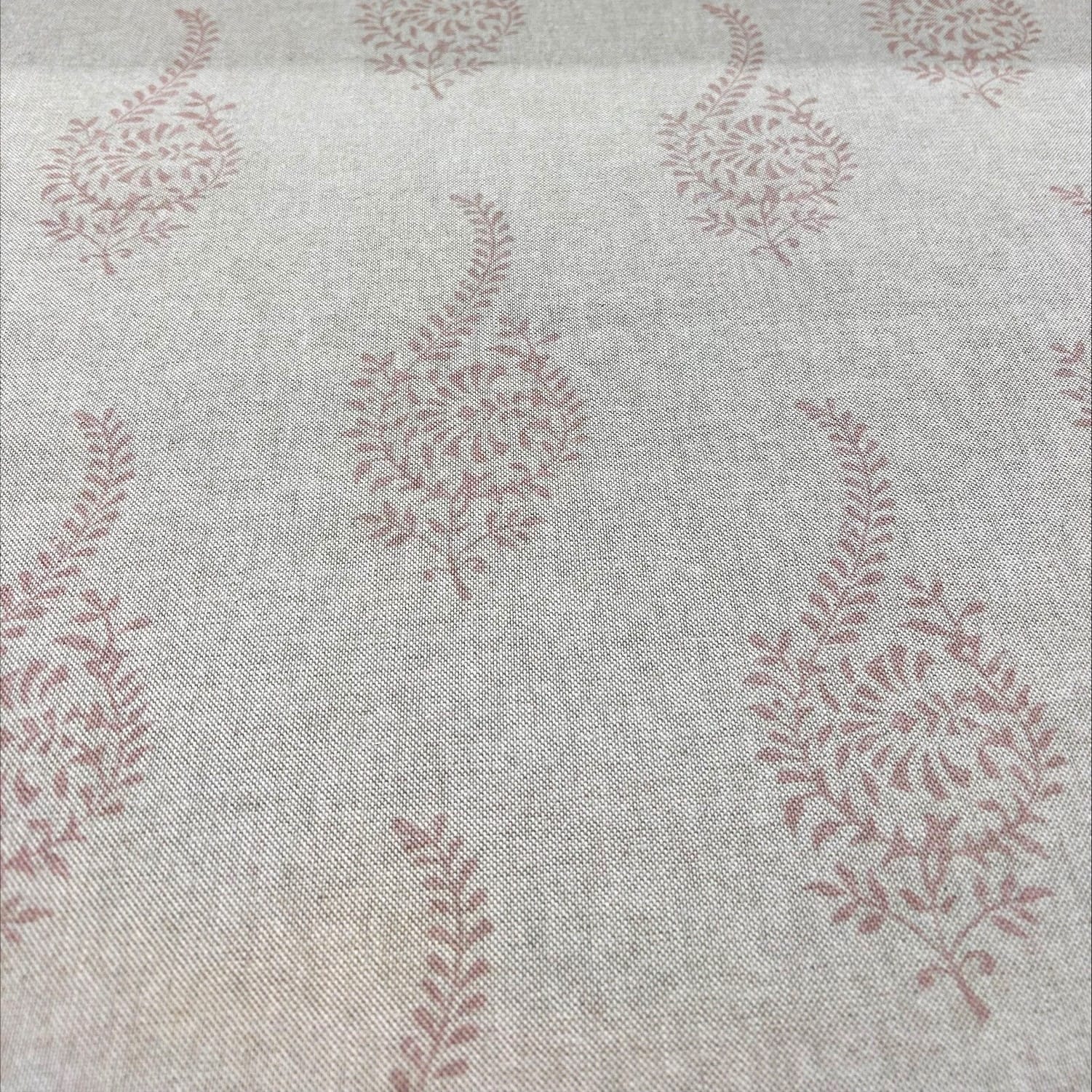 Sewing House Humber Pink Roman Blind Sewing House Humber Pink Roman Blind