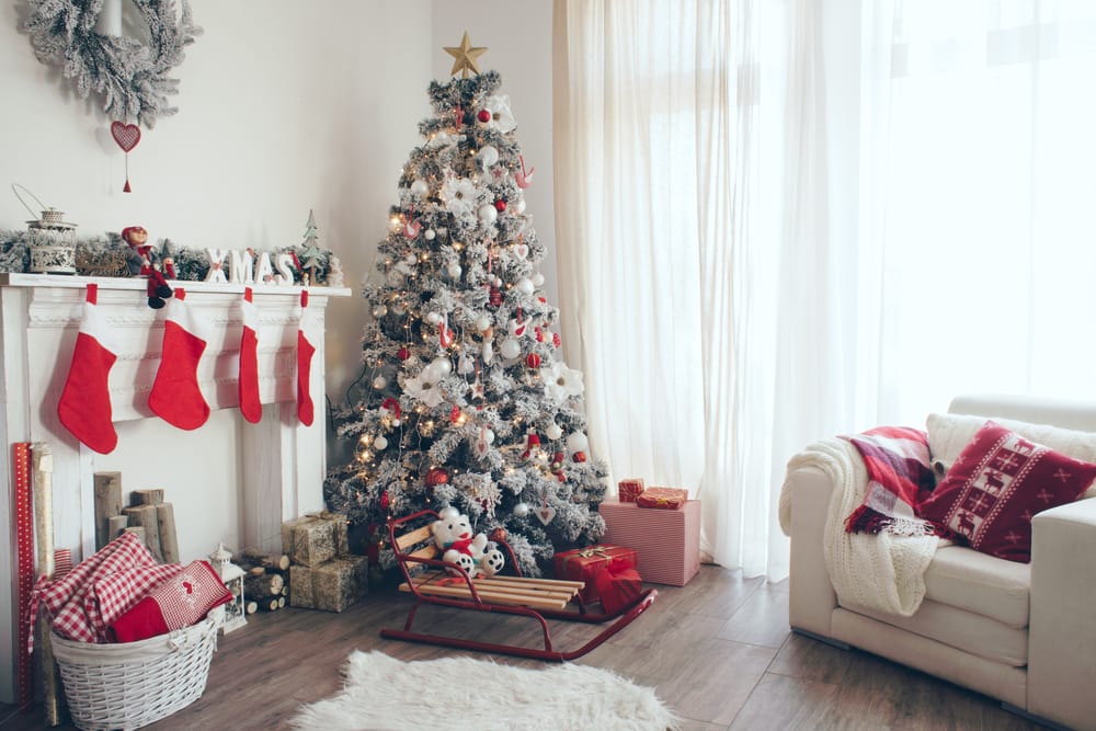 Holiday Style Unwrapped: Unmissable 2024 Christmas Trends
